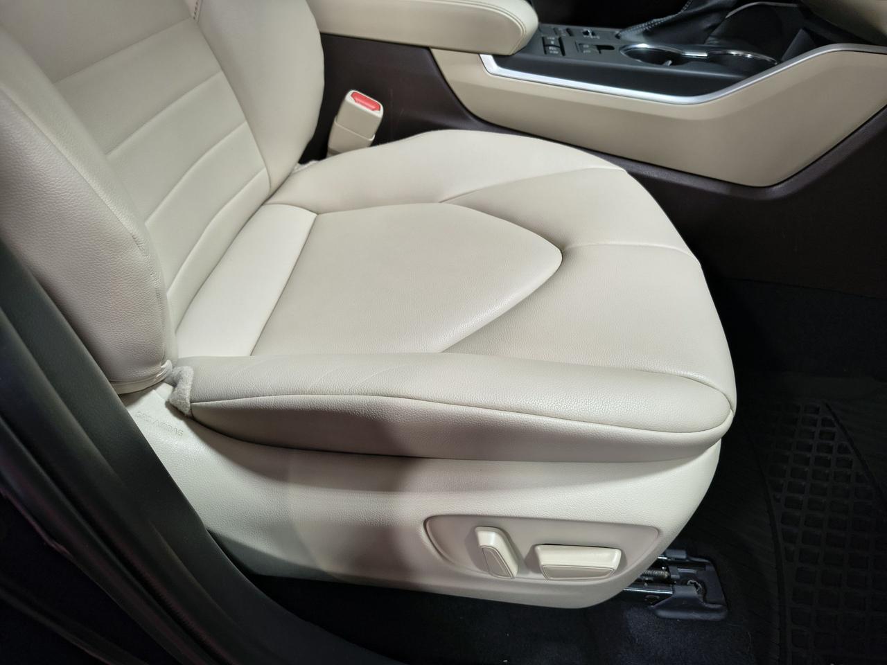 2022 Toyota Highlander XLE Photo0