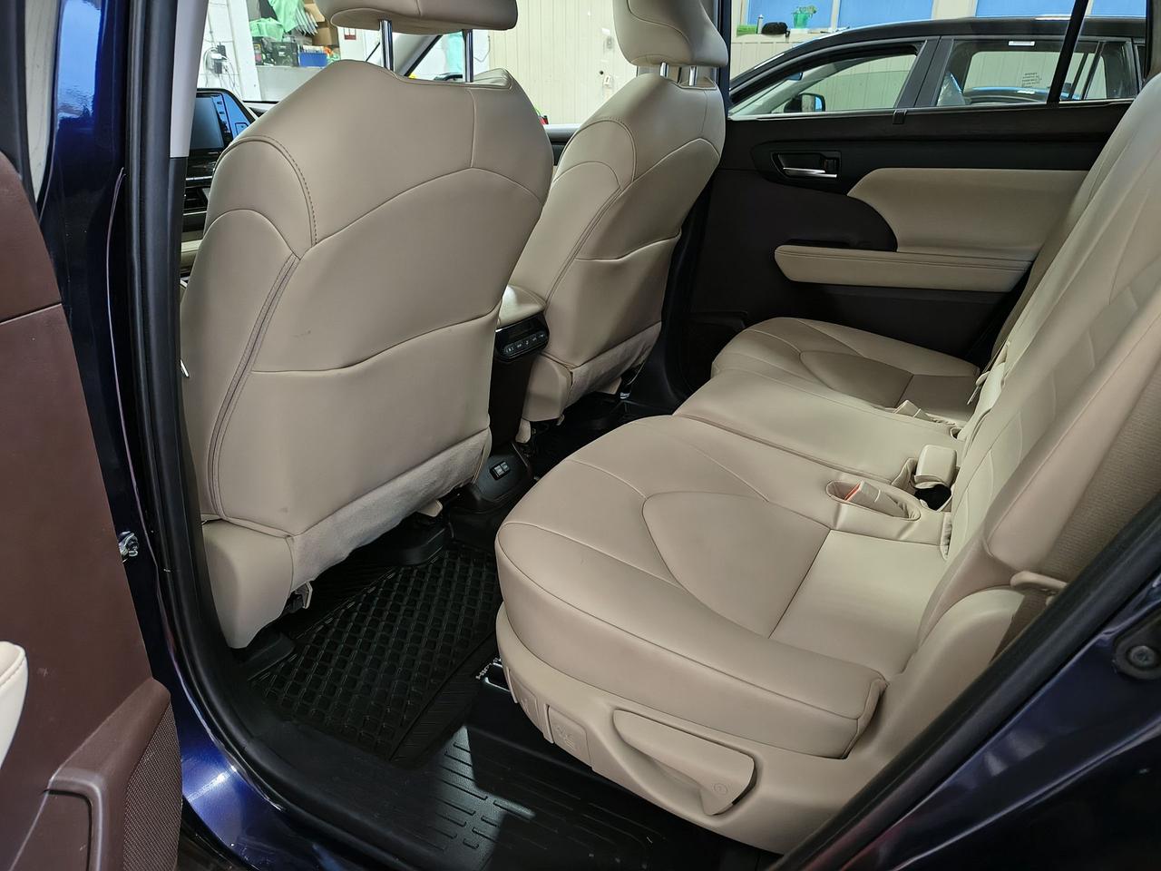 2022 Toyota Highlander XLE Photo