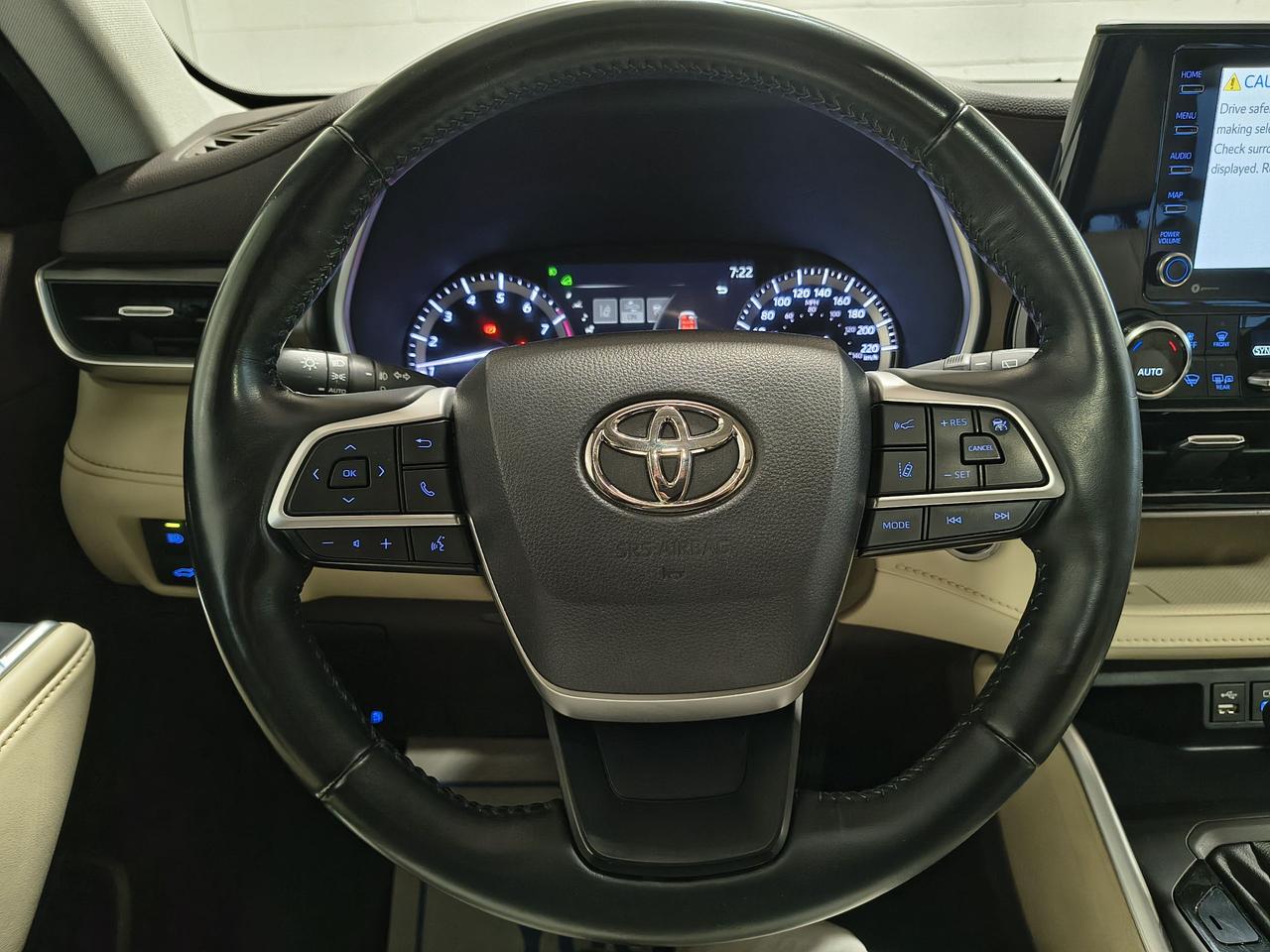 2022 Toyota Highlander XLE Photo