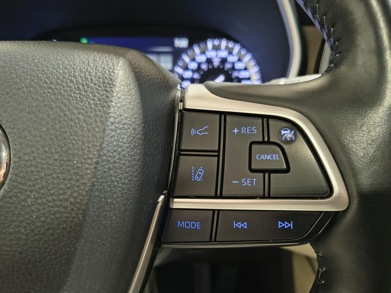 2022 Toyota Highlander XLE Photo