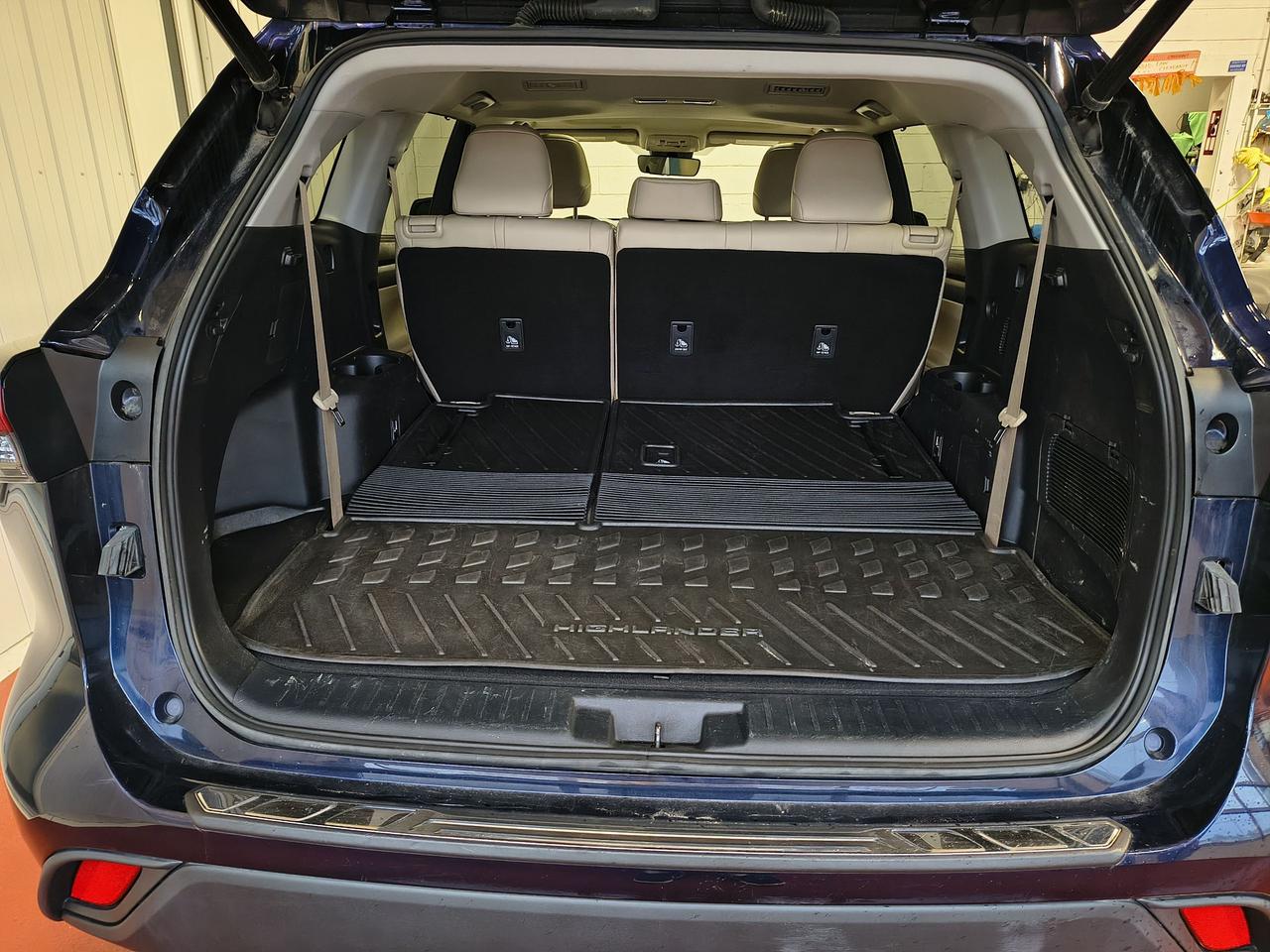 2022 Toyota Highlander XLE Photo