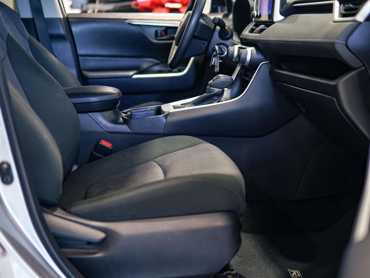 2025 Toyota RAV4 LE AWD | NO ACCIDENTS | BLIND SPOT | APP CONNECT Photo