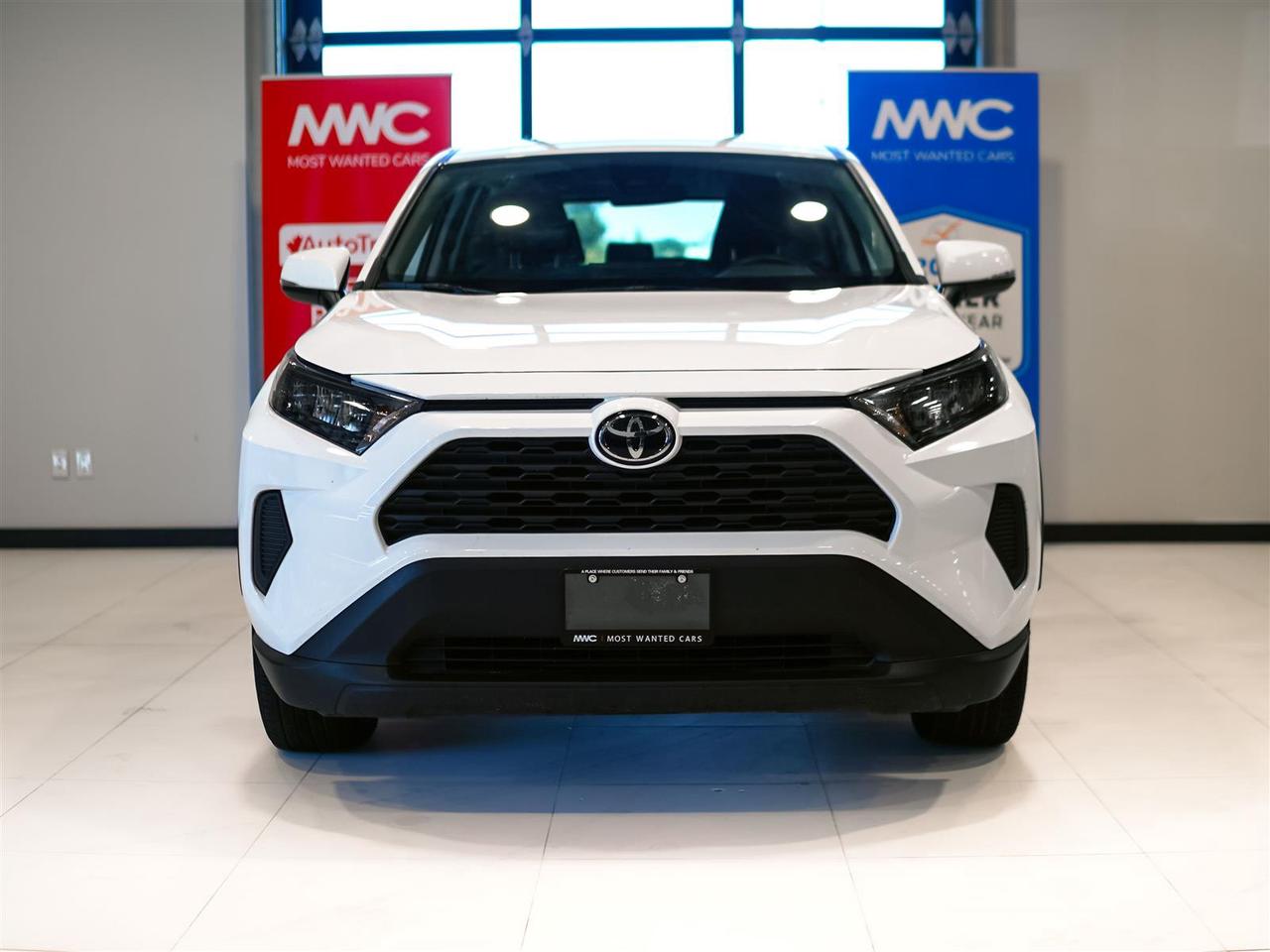 2025 Toyota RAV4 LE | AWD | NO ACCIDENTS | APP CONNECT | BLIND SPOT Photo