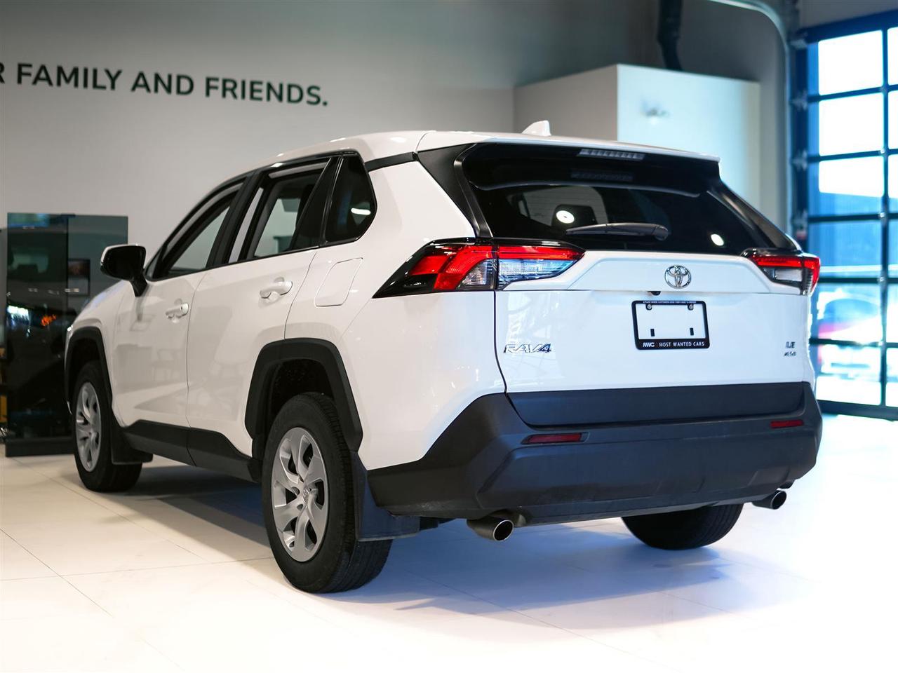 2025 Toyota RAV4 LE | AWD | NO ACCIDENTS | APP CONNECT | BLIND SPOT Photo
