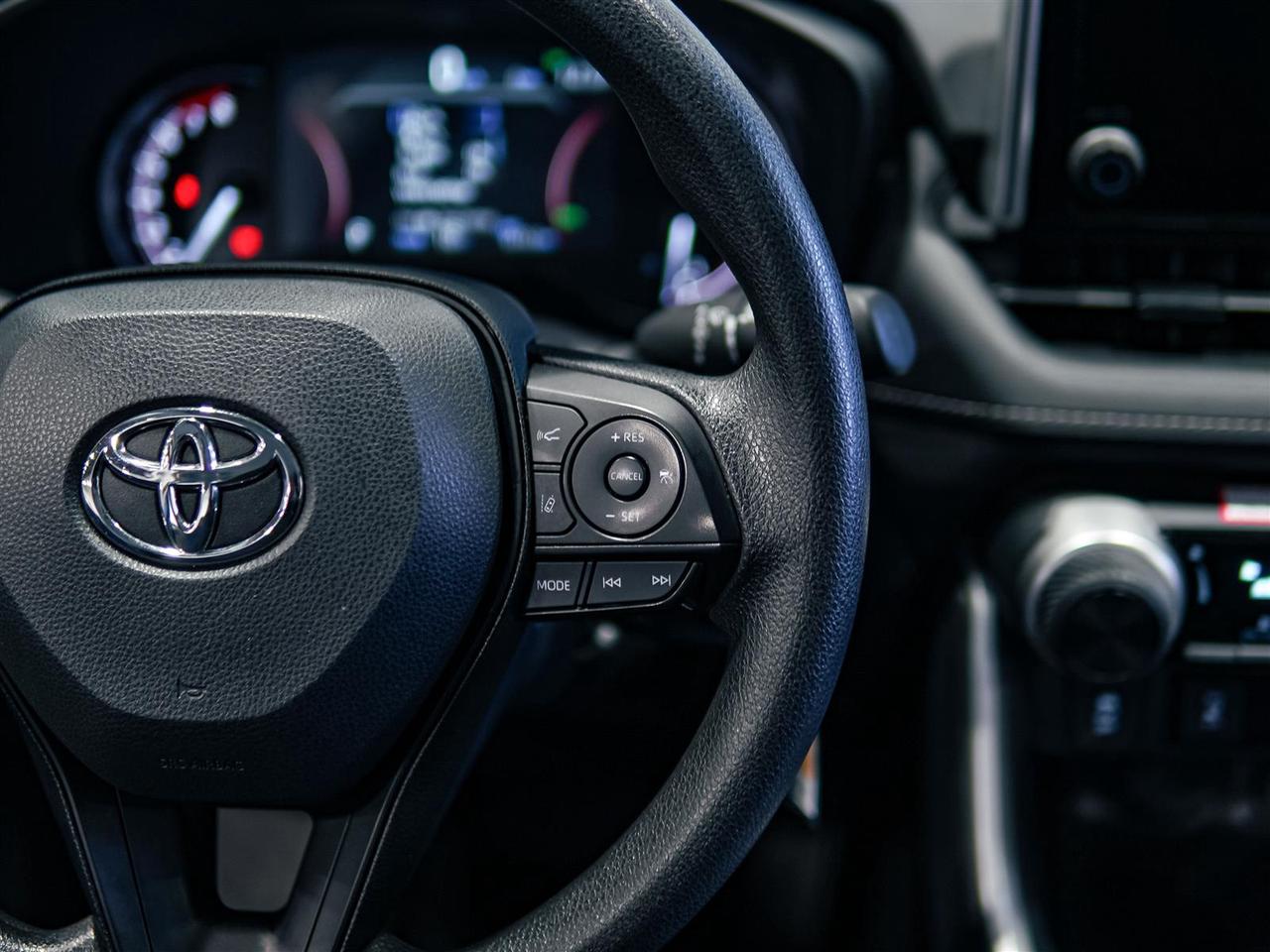 2025 Toyota RAV4 LE | AWD | NO ACCIDENTS | APP CONNECT | BLIND SPOT Photo