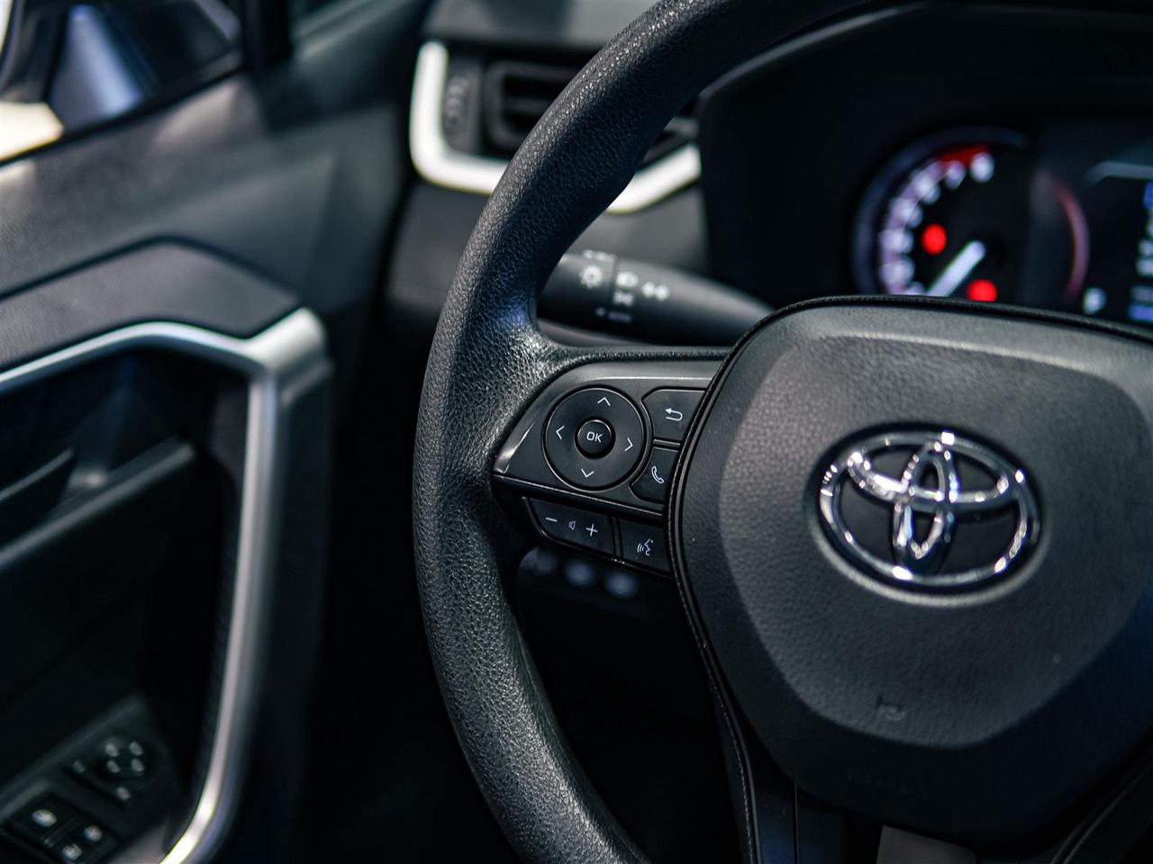 2025 Toyota RAV4 LE | AWD | NO ACCIDENTS | APP CONNECT | BLIND SPOT Photo