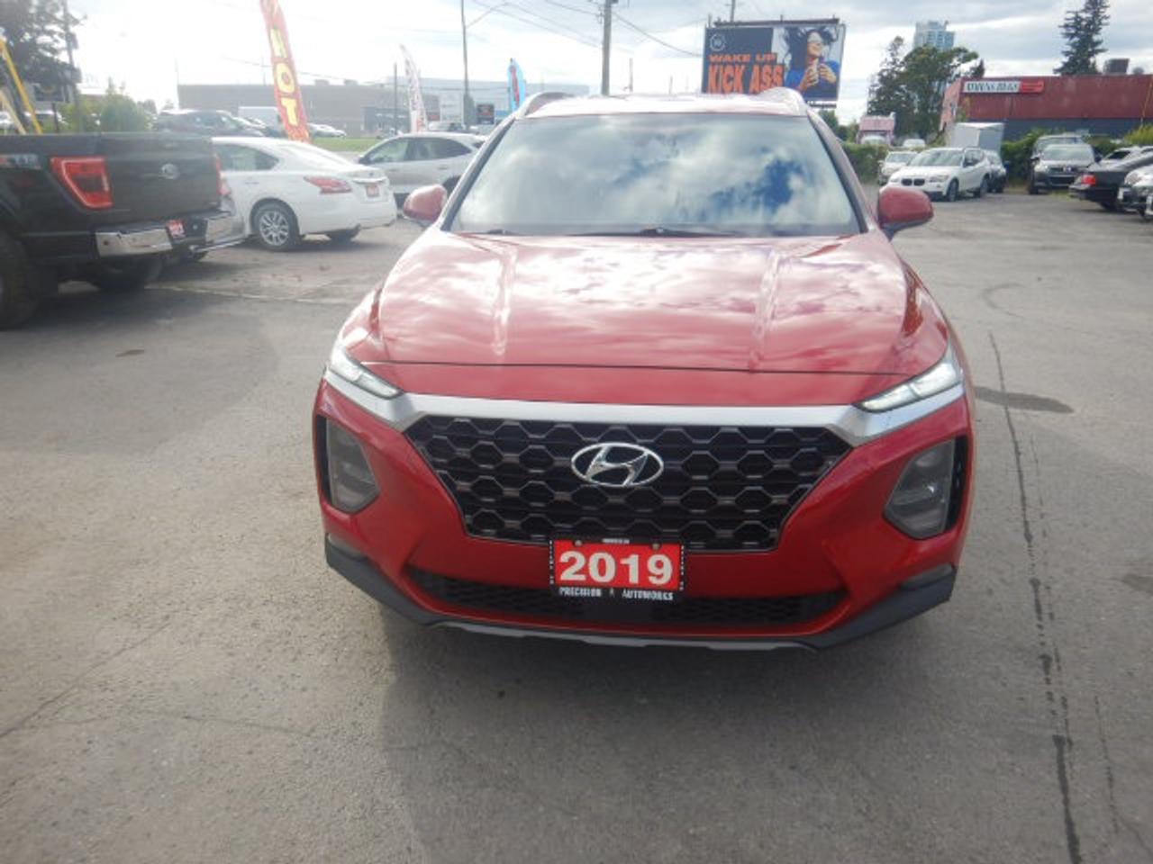 2019 Hyundai Santa Fe ESSENTIAL Photo5