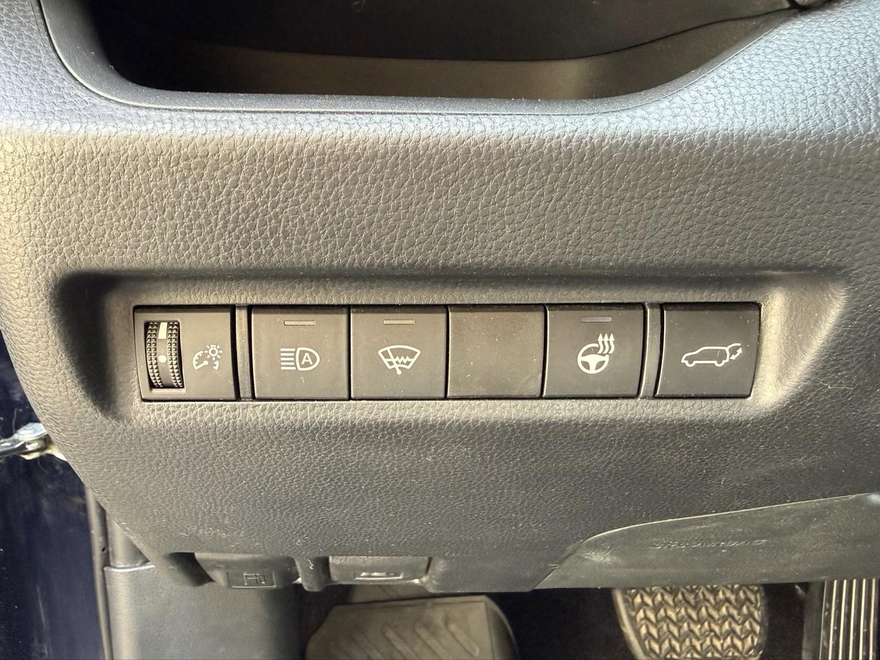 2019 Toyota RAV4 XLE Photo