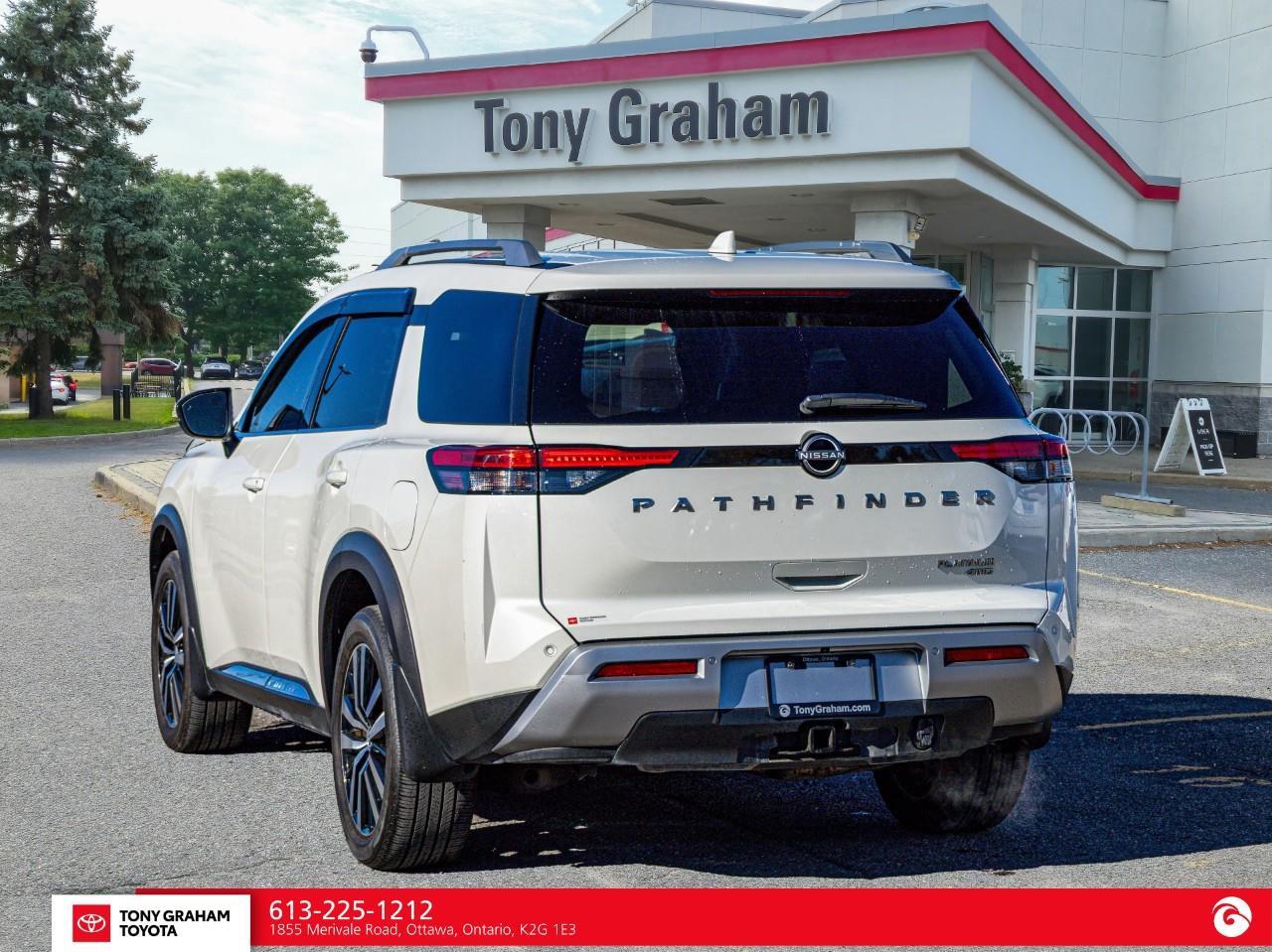 2024 Nissan Pathfinder Platinum Photo