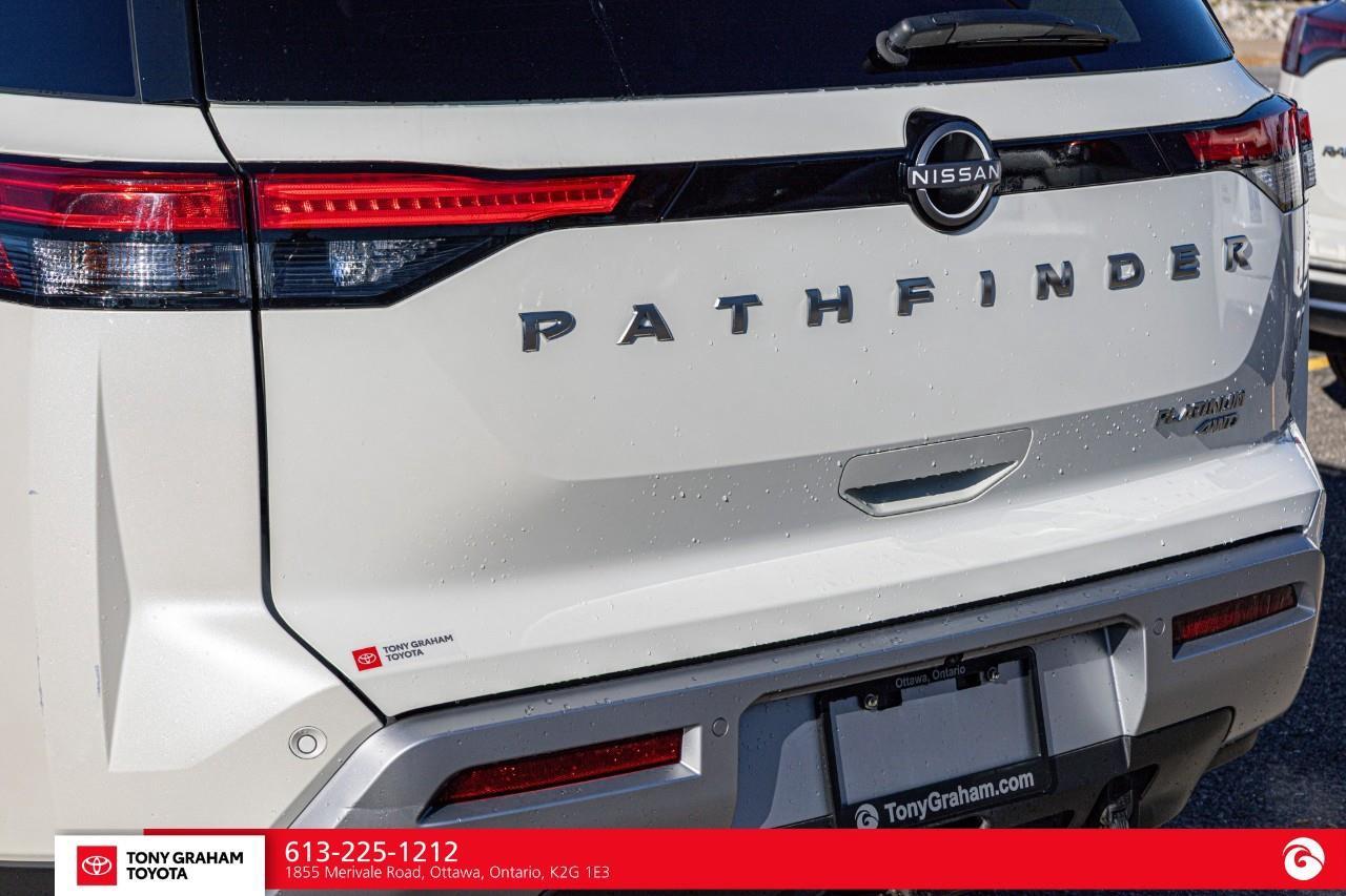 2024 Nissan Pathfinder Platinum Photo