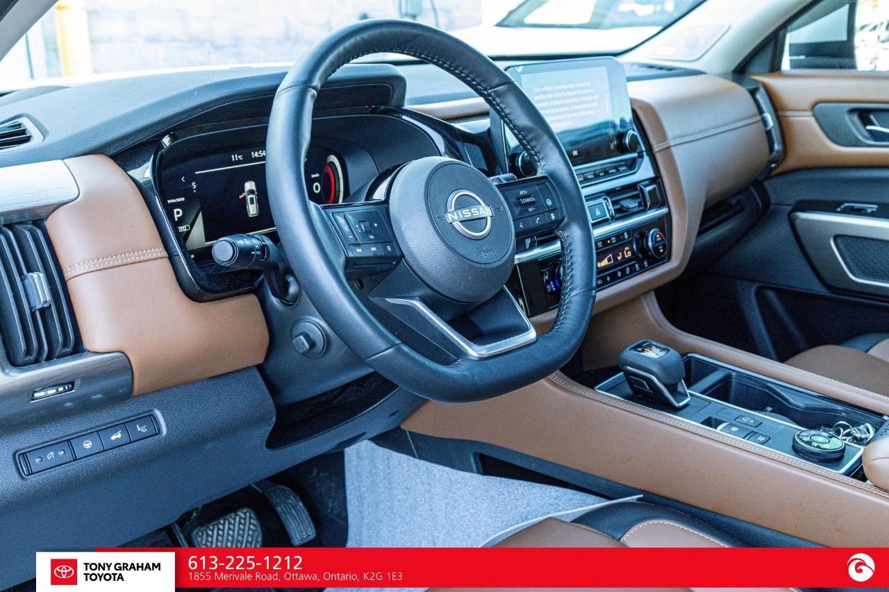2024 Nissan Pathfinder Platinum Photo