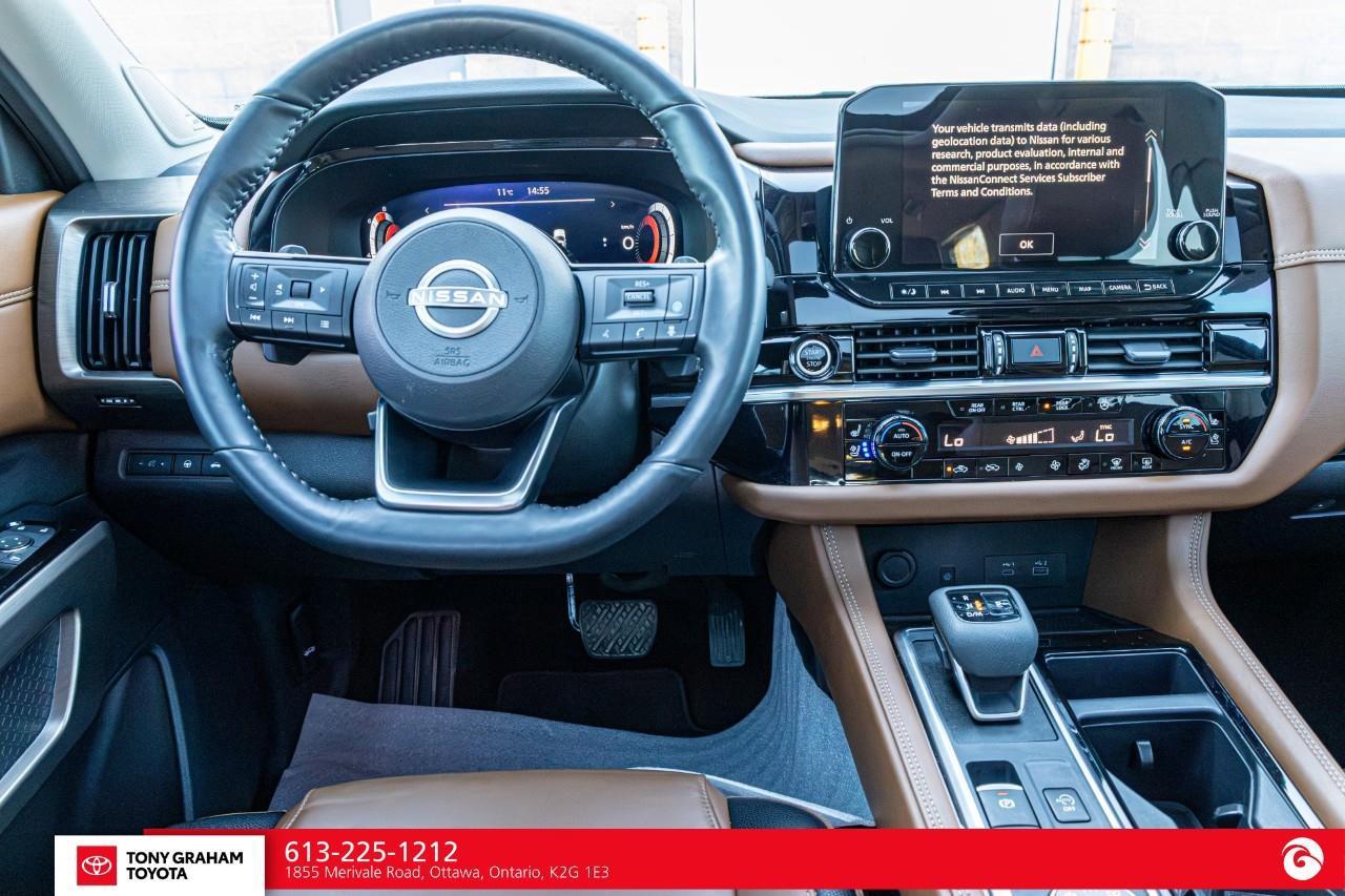 2024 Nissan Pathfinder Platinum Photo