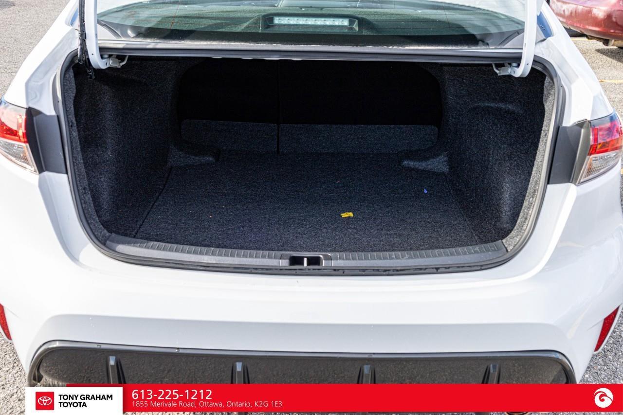 2025 Toyota Corolla SE Photo