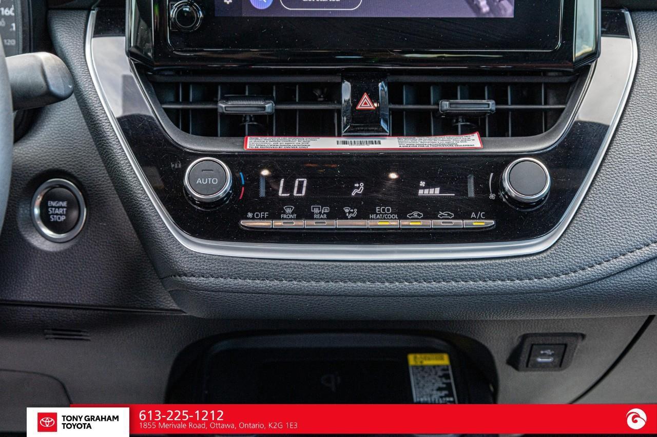 2025 Toyota Corolla SE Photo
