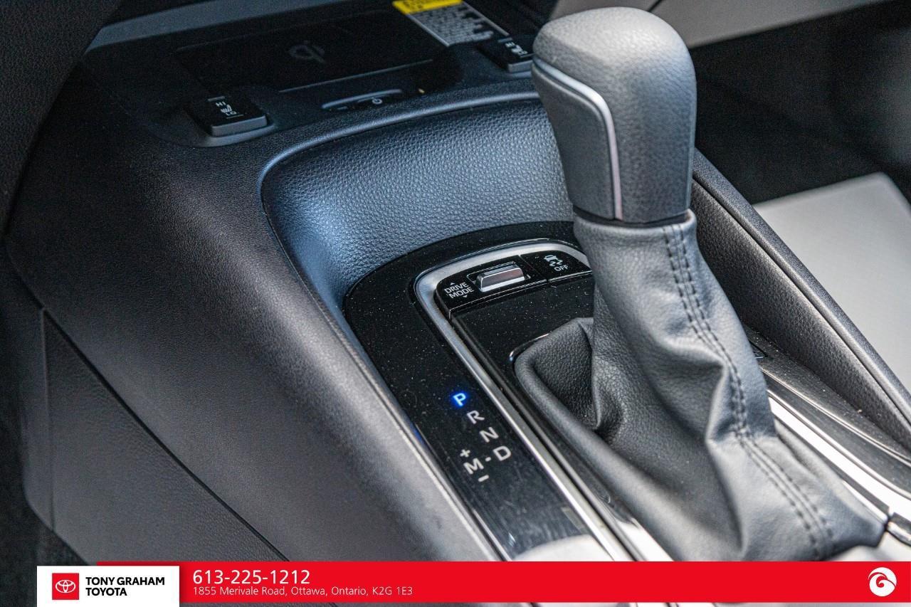 2025 Toyota Corolla SE Photo