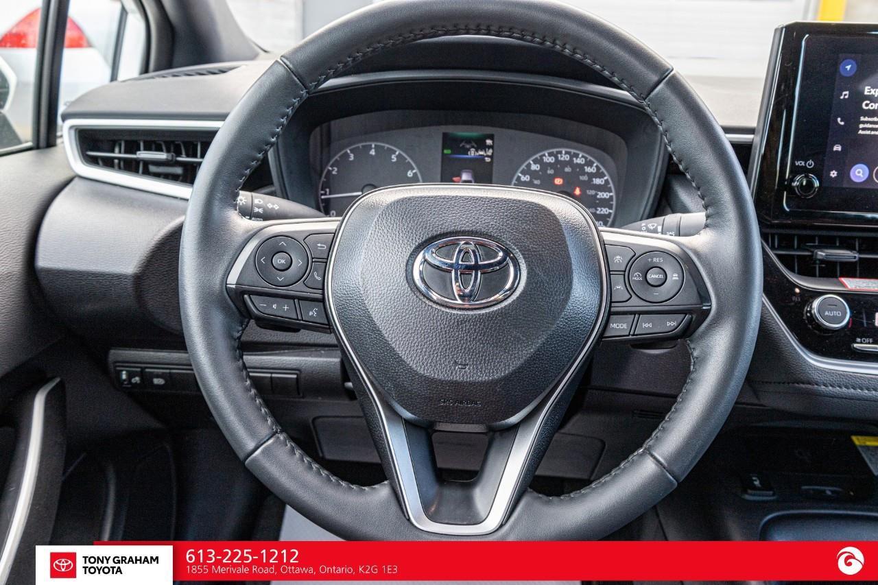 2025 Toyota Corolla SE Photo