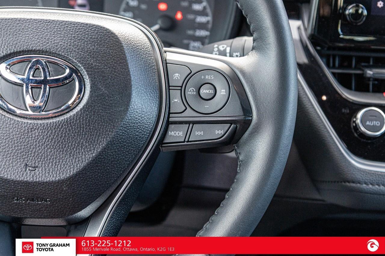 2025 Toyota Corolla SE Photo