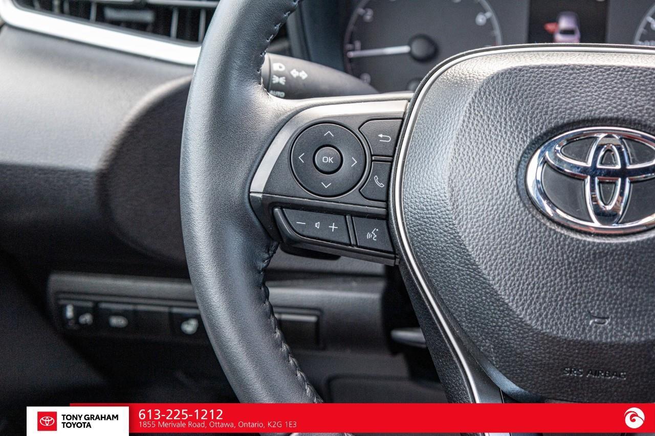 2025 Toyota Corolla SE Photo