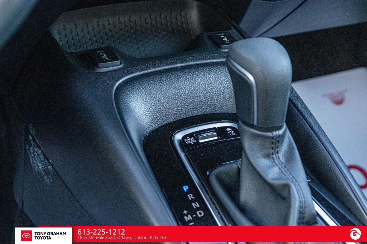 2025 Toyota Corolla SE Photo