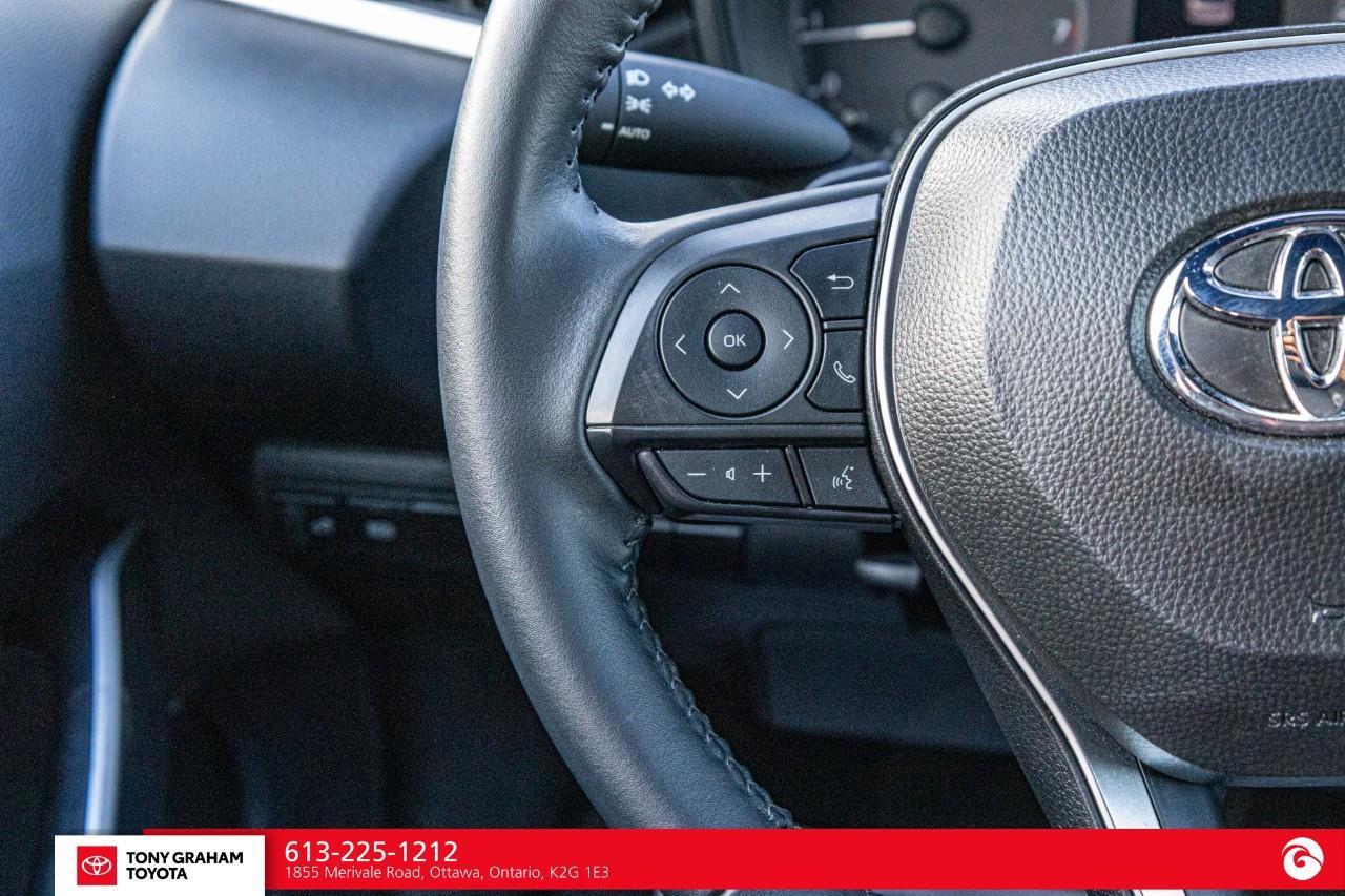 2025 Toyota Corolla SE Photo