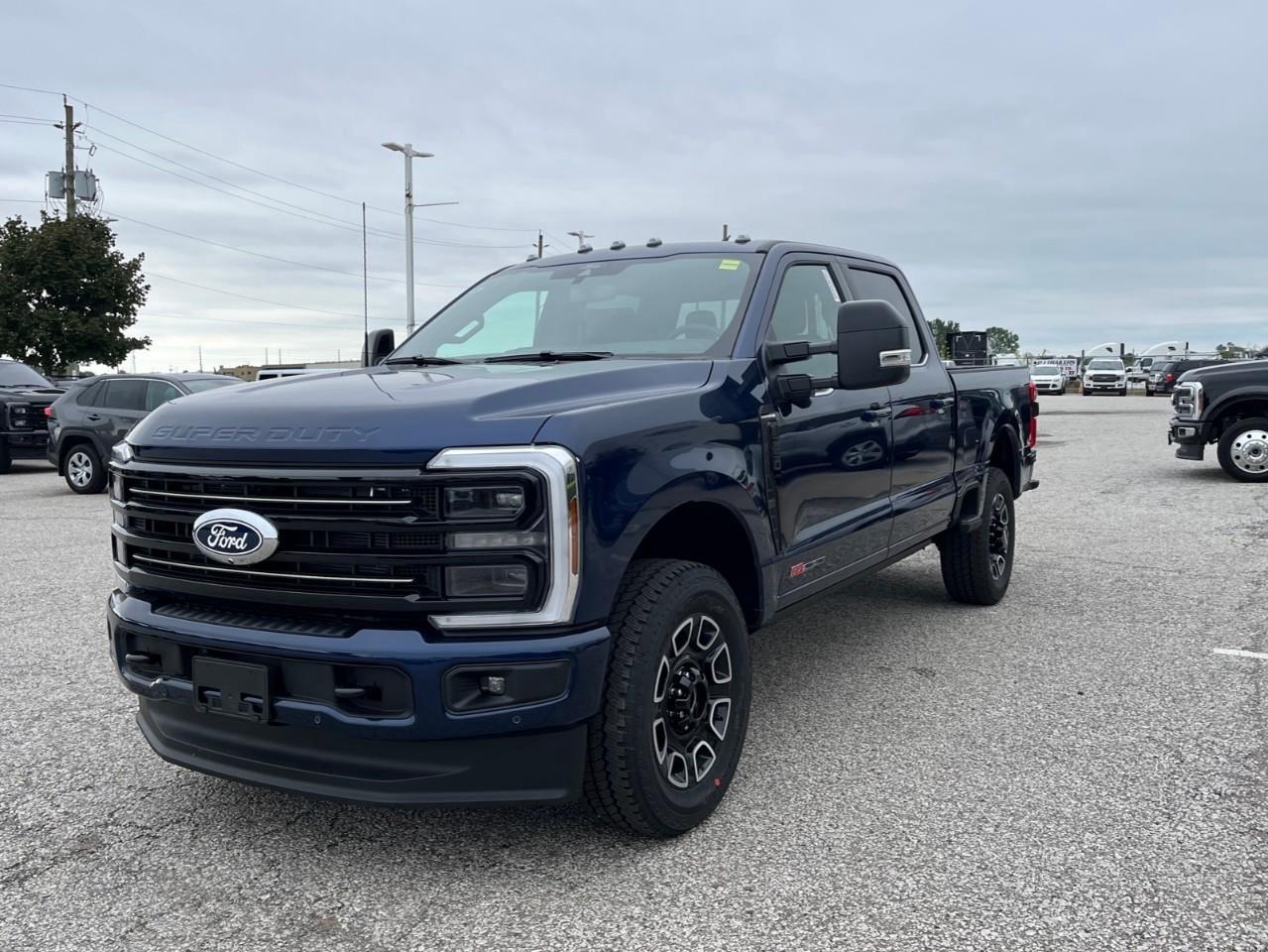 2027 Ford F-250 Platinum Photo