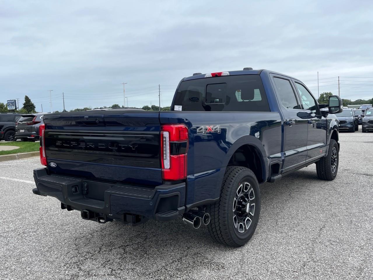 2027 Ford F-250 Platinum Photo