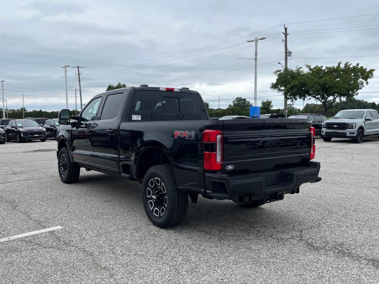 2027 Ford F-250 Platinum Photo