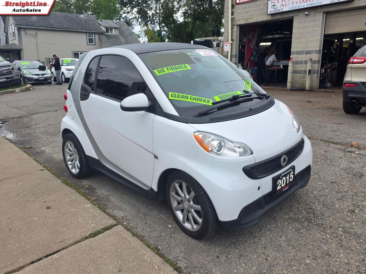 2015 Smart fortwo passion coupe - Very Low KM, No Accidents Photo