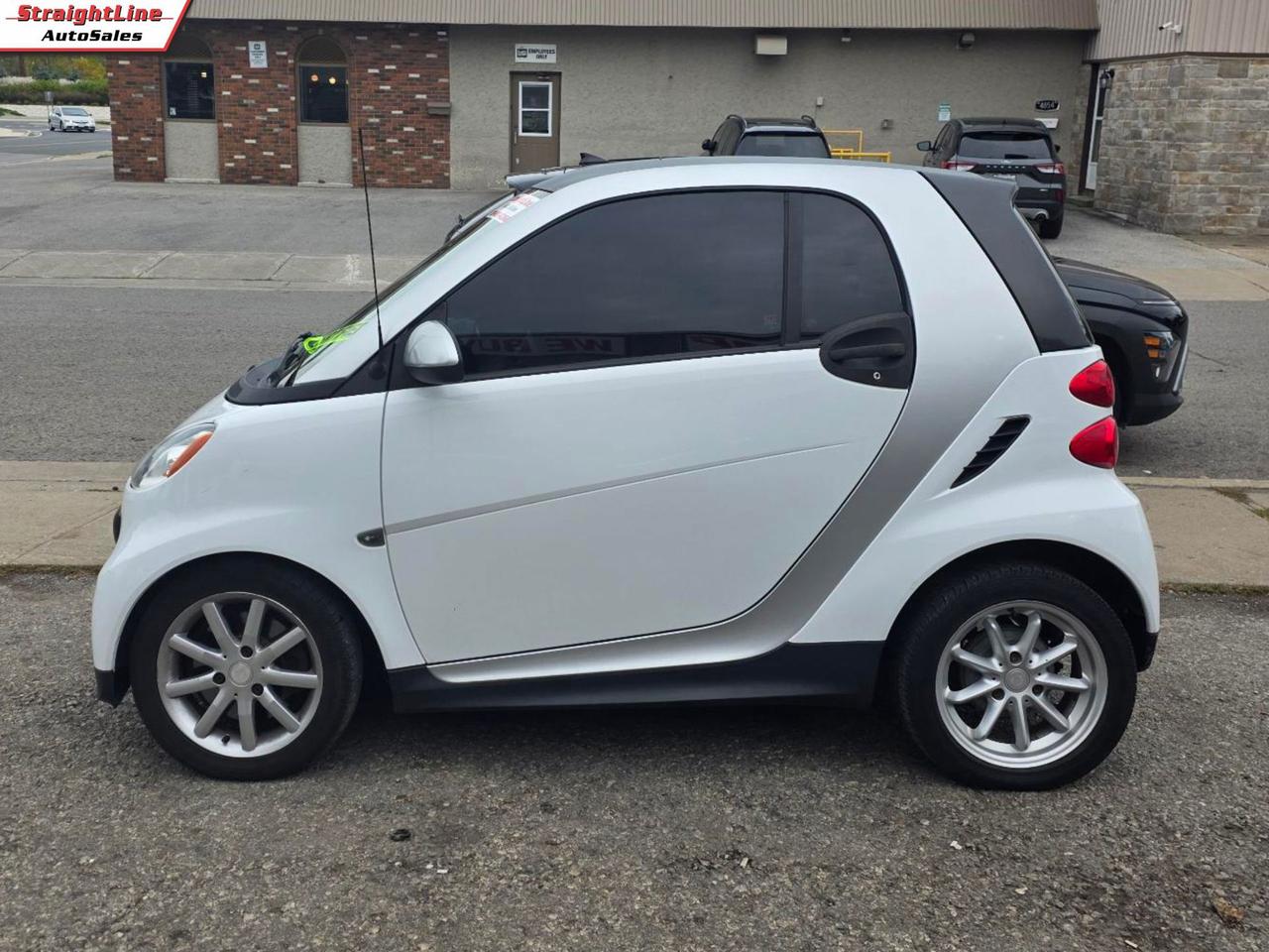 2015 Smart fortwo passion coupe - Very Low KM, No Accidents Photo