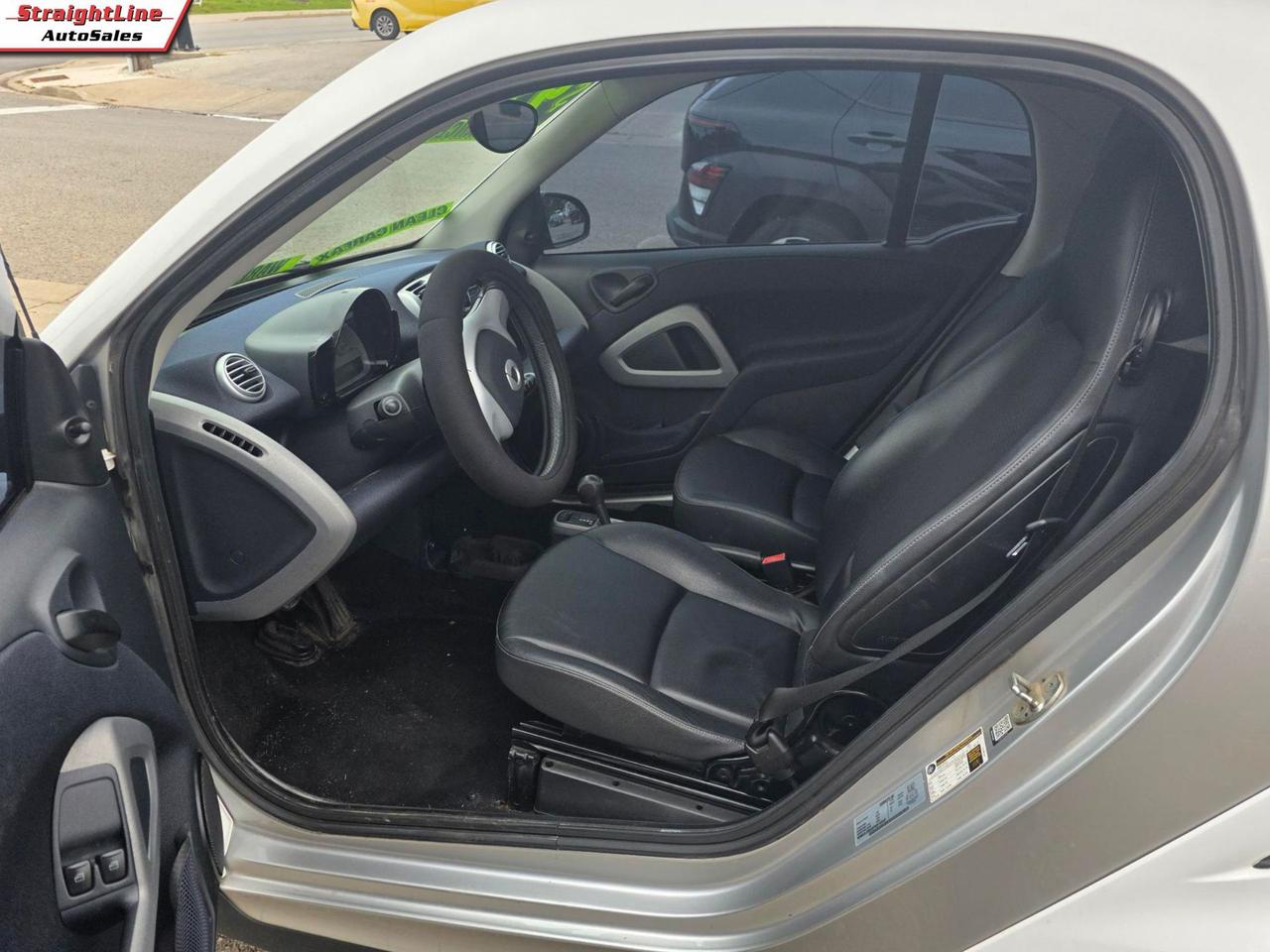 2015 Smart fortwo passion coupe - Very Low KM, No Accidents Photo