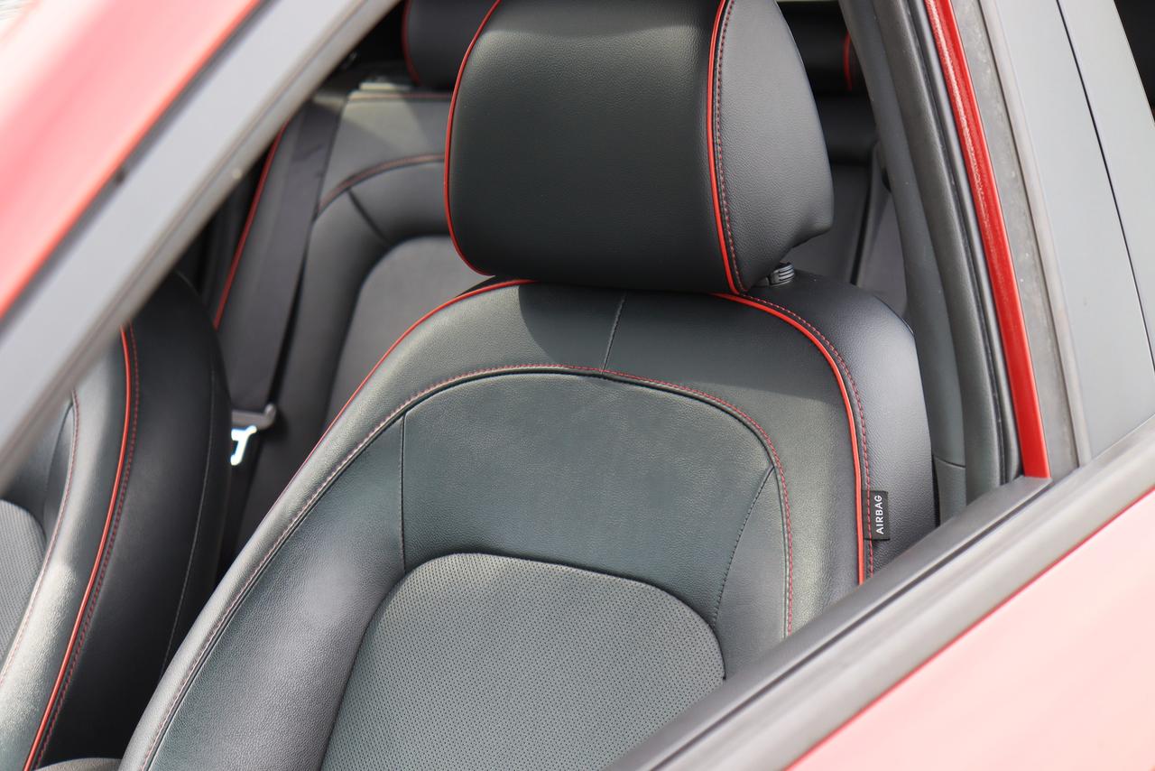 2020 Hyundai KONA Ultimate | AWD | Leather | Roof | Nav | Cam | BSM Photo18