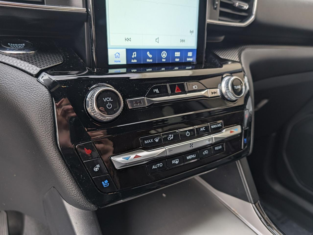 2022 Ford Explorer ST 4WD Photo