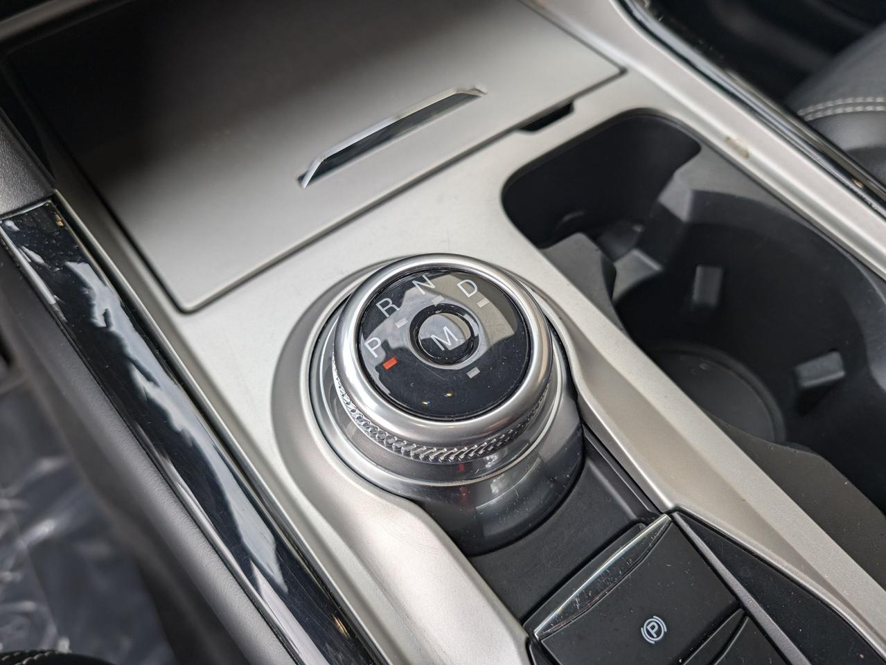 2022 Ford Explorer ST 4WD Photo
