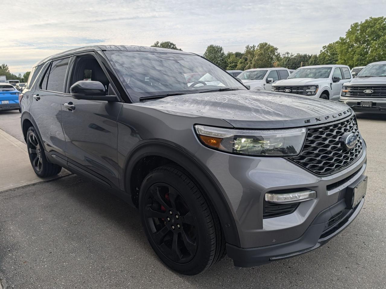 2022 Ford Explorer ST 4WD Photo