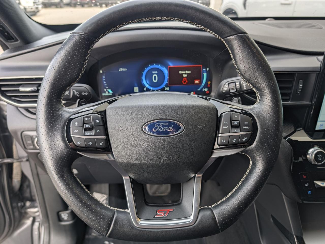 2022 Ford Explorer ST 4WD Photo