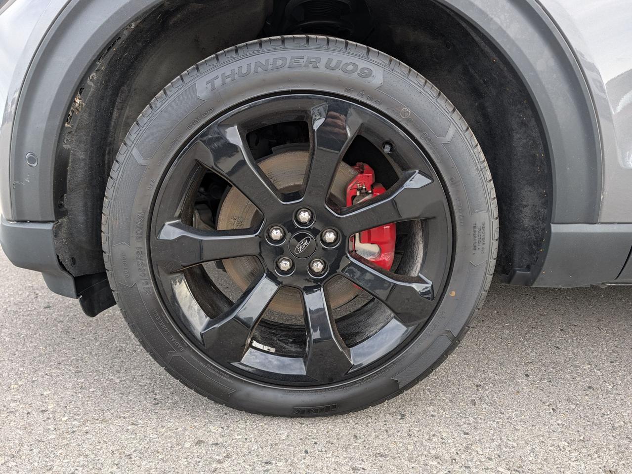 2022 Ford Explorer ST 4WD Photo