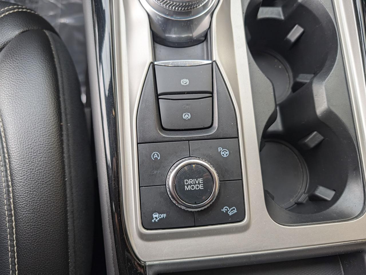 2022 Ford Explorer ST 4WD Photo