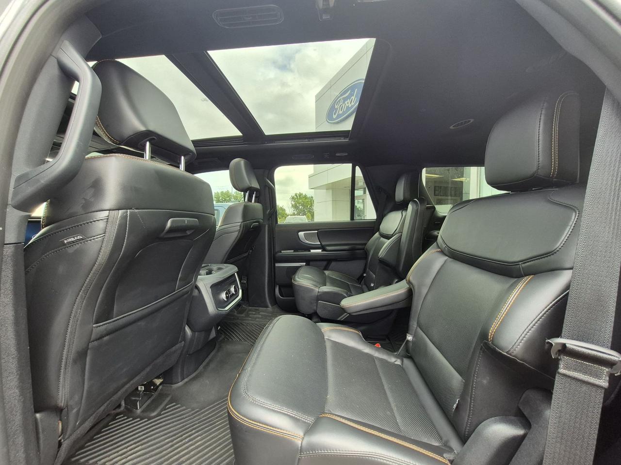 2025 Ford Expedition TREMOR! LEATHER, PANO ROOF, RE-FRESHED DESIGN! Photo