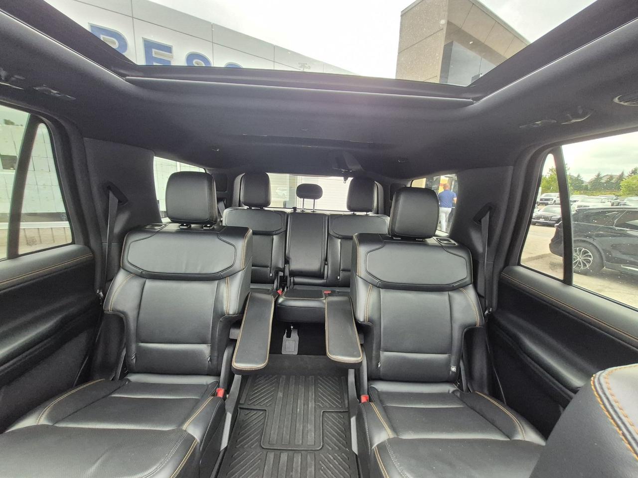 2025 Ford Expedition TREMOR! LEATHER, PANO ROOF, RE-FRESHED DESIGN! Photo