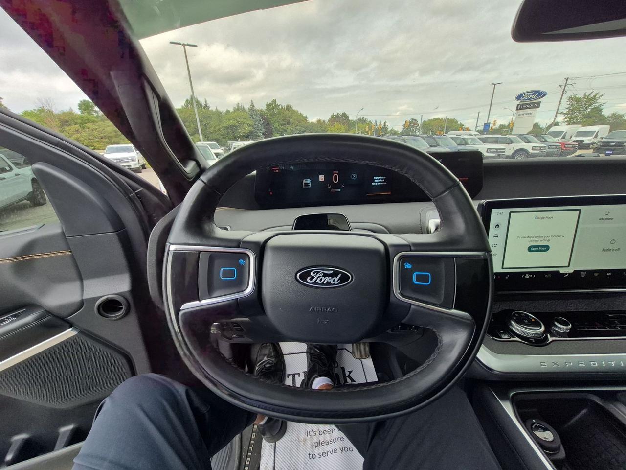 2025 Ford Expedition TREMOR! LEATHER, PANO ROOF, RE-FRESHED DESIGN! Photo