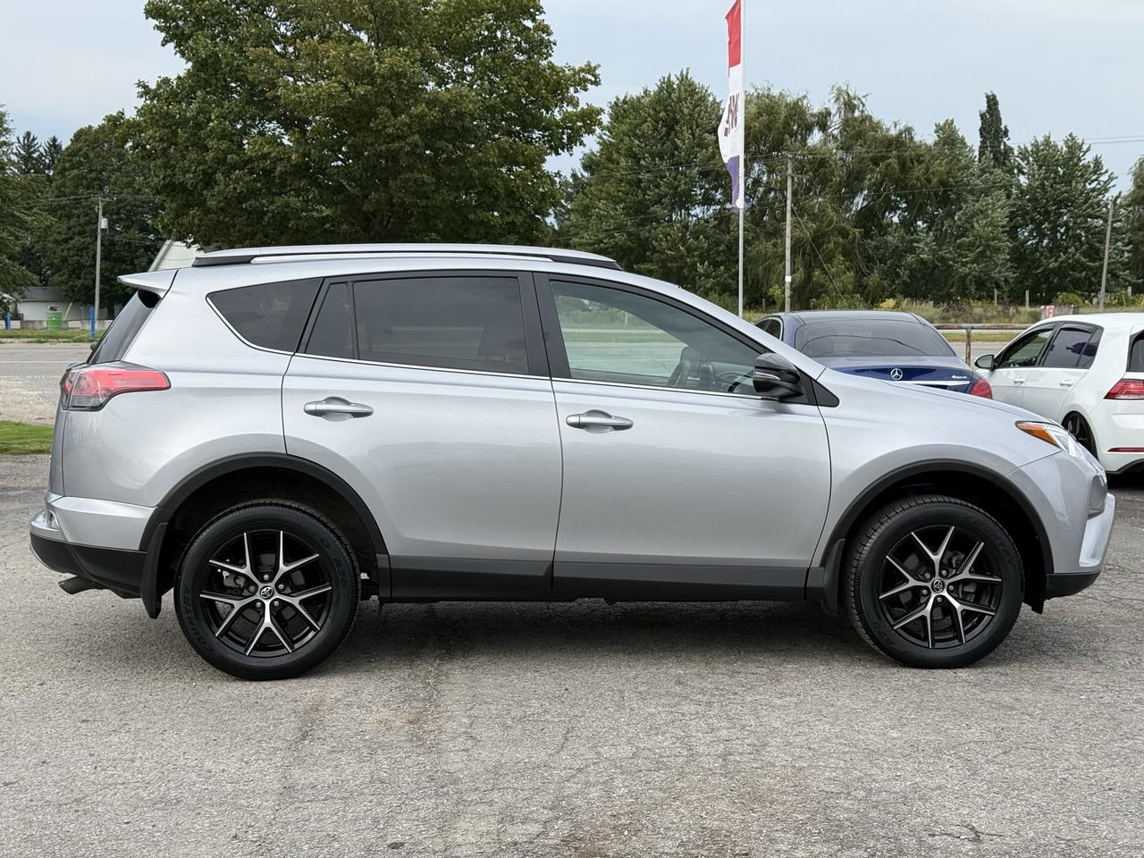 2018 Toyota RAV4 LEATHER ONLY 50km Photo1