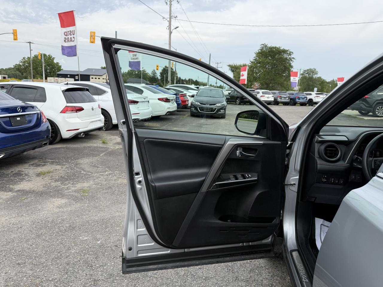 2018 Toyota RAV4 LEATHER ONLY 50km Photo