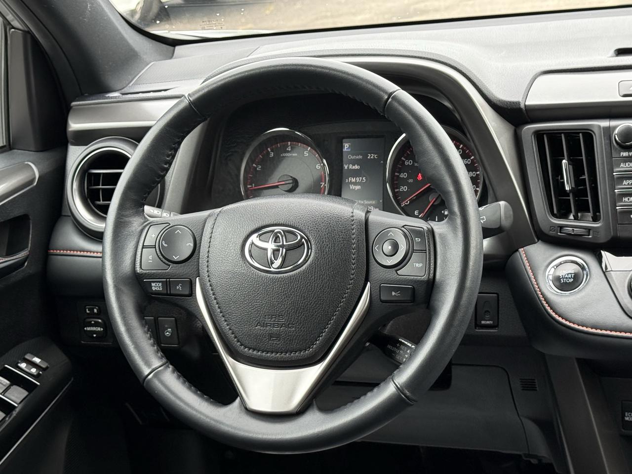 2018 Toyota RAV4 LEATHER ONLY 50km Photo