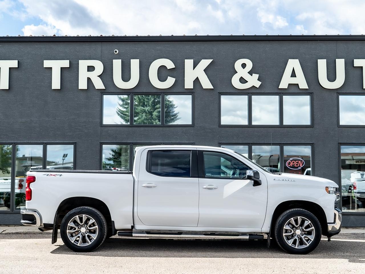 2021 Chevrolet Silverado 1500 4WD Crew Cab LT Photo4