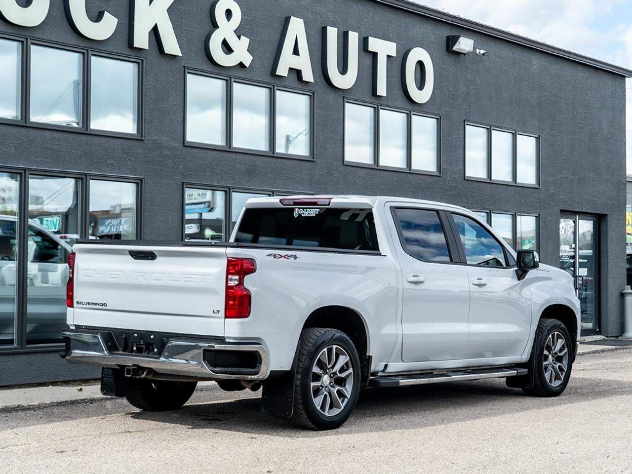2021 Chevrolet Silverado 1500 4WD Crew Cab LT Photo5