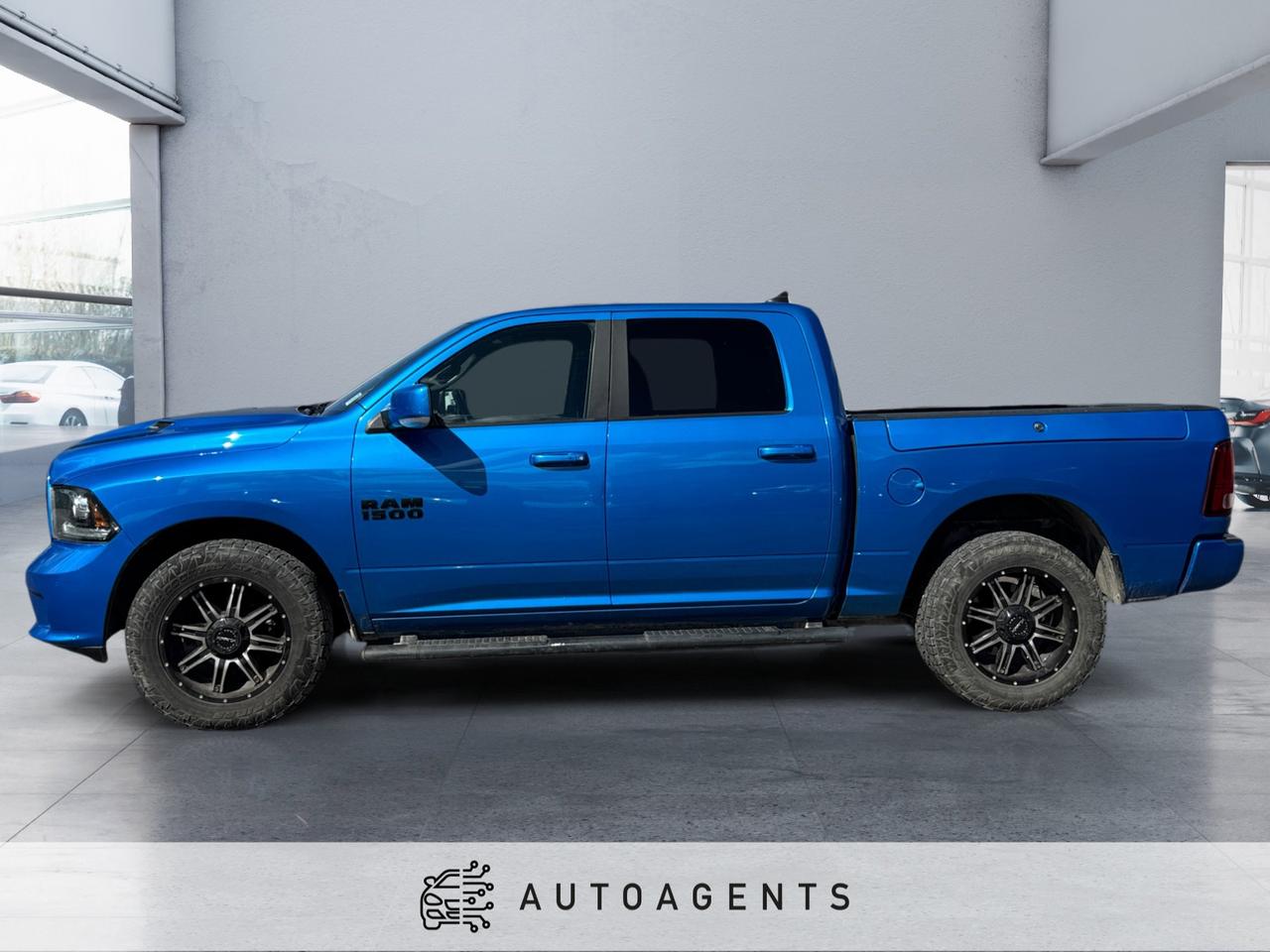 2018 RAM 1500 Sport Crew Cab SWB 4WD Photo1