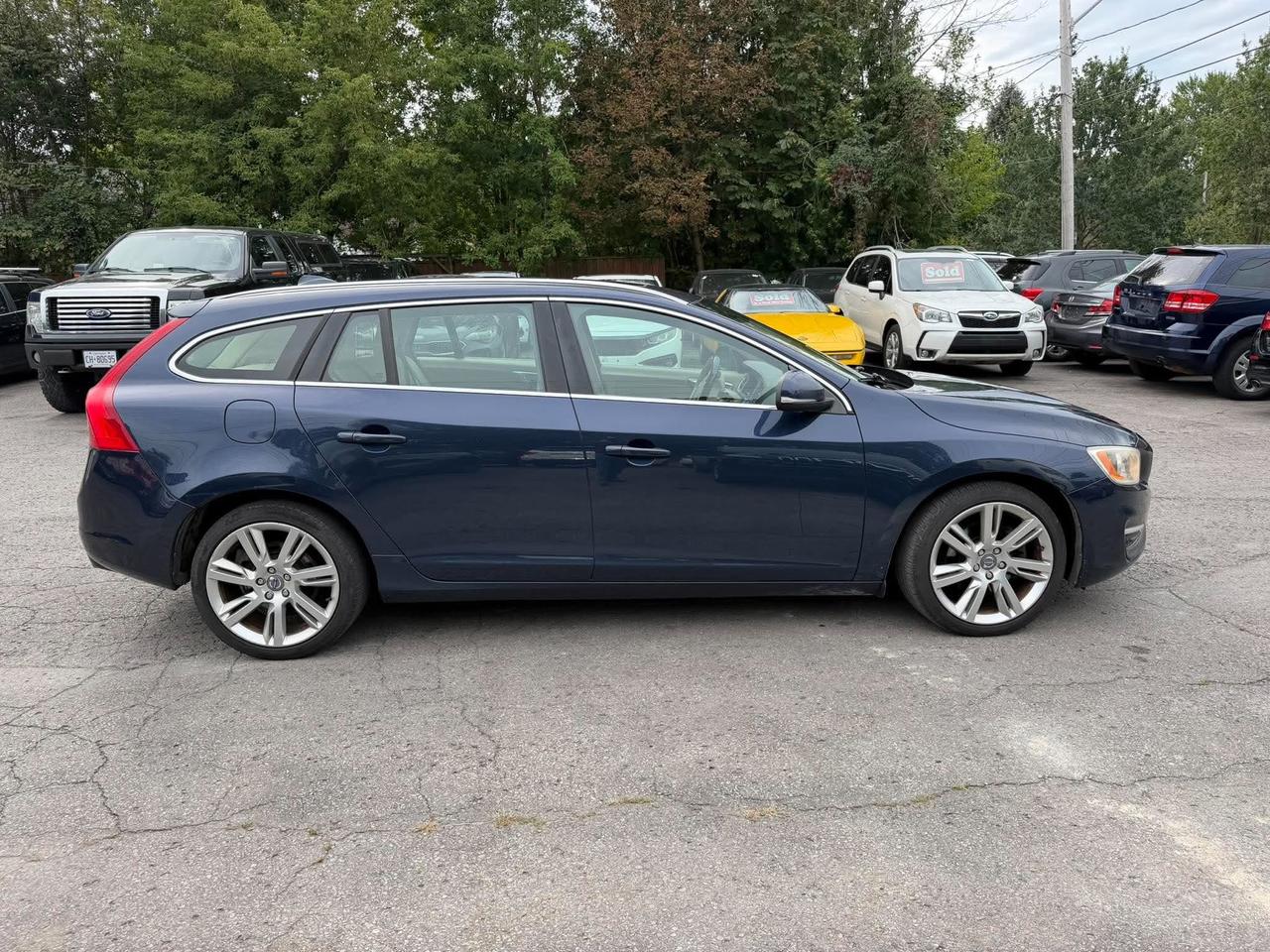 2015 Volvo V60 2015.5 4dr Wgn T5 Drive-E Premier FWD Photo