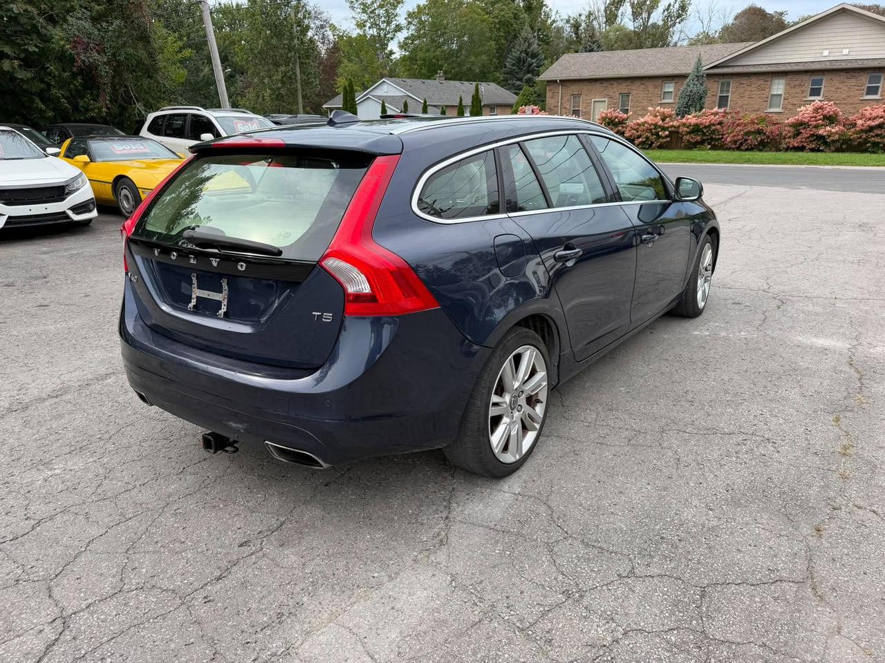 2015 Volvo V60 2015.5 4dr Wgn T5 Drive-E Premier FWD - Photo #5