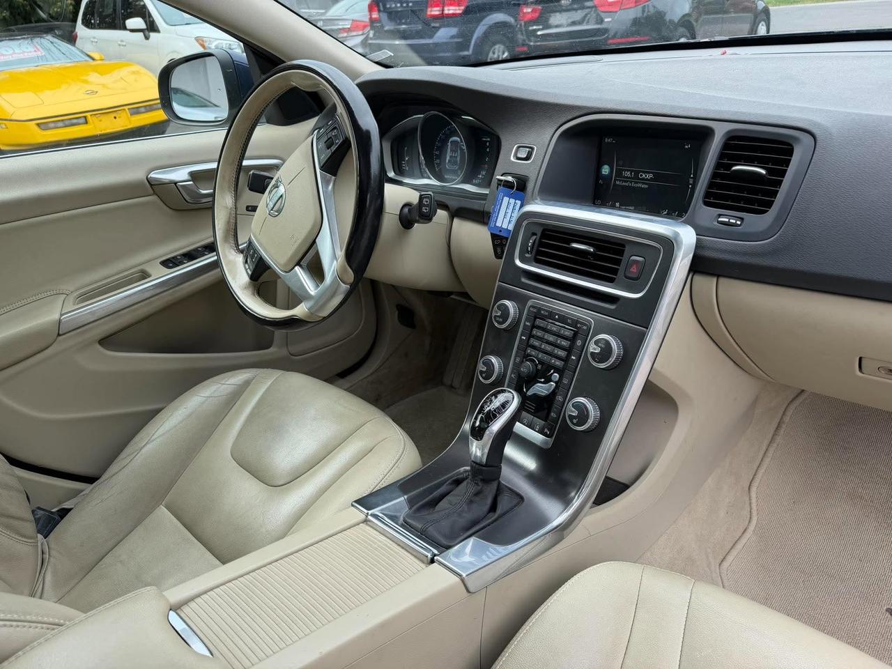 2015 Volvo V60 2015.5 4dr Wgn T5 Drive-E Premier FWD - Photo #10