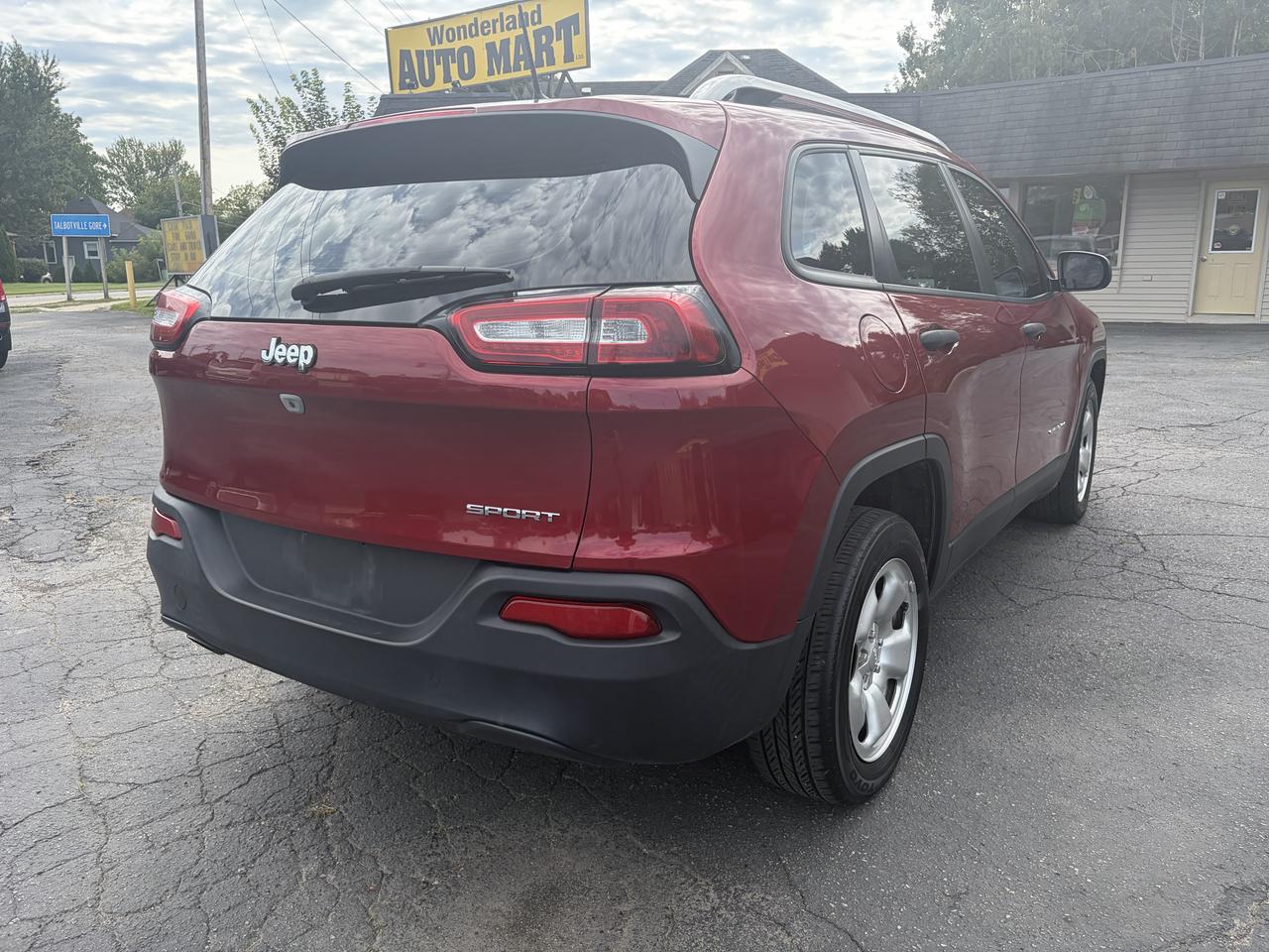 2017 Jeep Cherokee Sport-Excellent Service Records-Locally Owned! Photo4